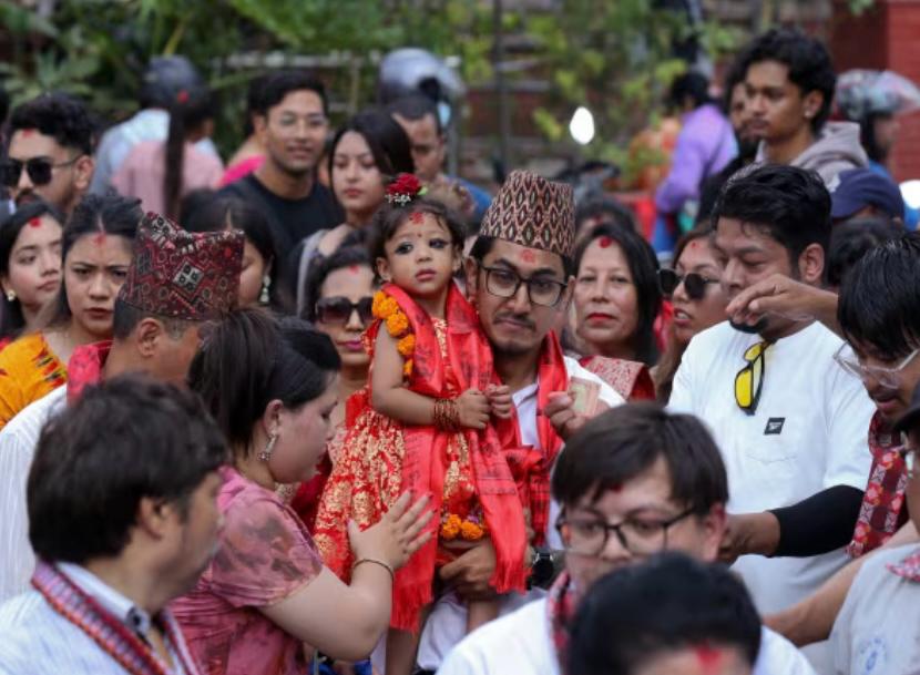 നേപാളിൽ പുതിയ ‘കുമാരി’ ദേവിയായി ആര്യതാര ശാക്യ.