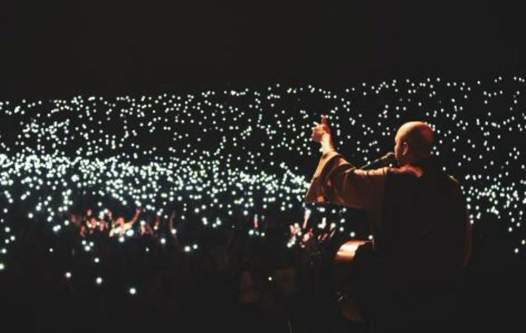 ഡിജിറ്റല്‍ ആരാധനയ്ക്ക് ഉണര്‍വ്: ബ്രസീലിൽ കത്തോലിക്കർ ഉണരുന്നു.