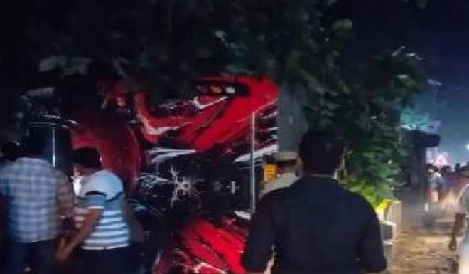 ടൂറിസ്റ്റ് ബസ് മറിഞ്ഞ് അപകടം: ഒരാൾ മരിച്ചു, 18 പേർക്ക് പരുക്ക്.