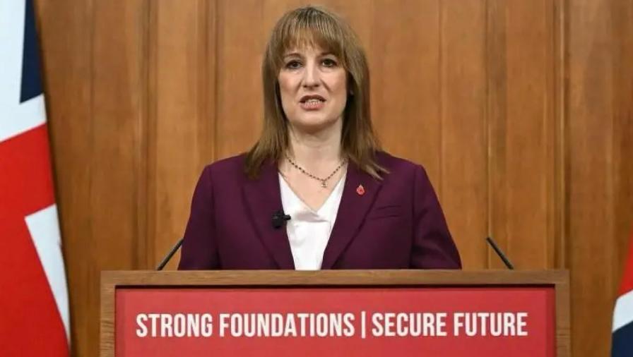 “റീവ്സിന്റെ ബജറ്റ് മുന്നറിയിപ്പ്: കഠിന തീരുമാനങ്ങൾ മുന്നിൽ”