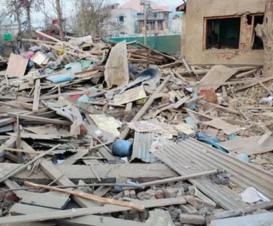 ഡൽഹി ചെങ്കോട്ട സ്ഫോടനം: ഉമർ ഉൻ നബിയുടെ വീട് സുരക്ഷാസേന പൊളിച്ചു.