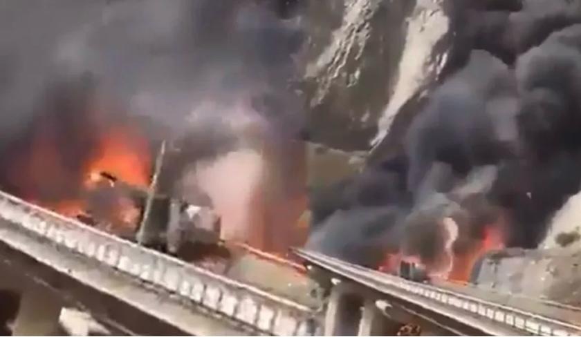 സൗദിയിൽ ഉംറ തീർത്ഥാടകരുടെ ബസ് കത്തിയമർന്നു; 42 ഇന്ത്യക്കാർക്ക് ദാരുണാന്ത്യം.